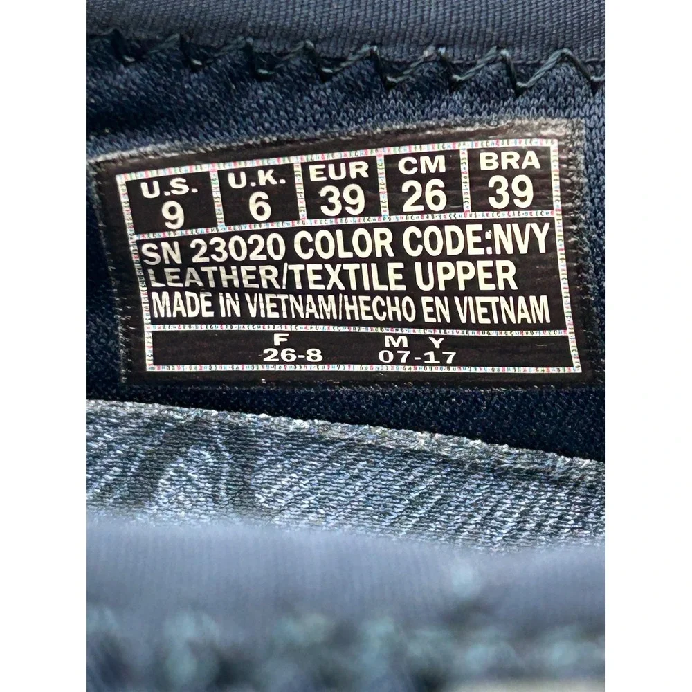 Skechers Relaxed Fit‎ Navy Blue Slip On Sneakers 23020 Womens Size 9 Memory Foam